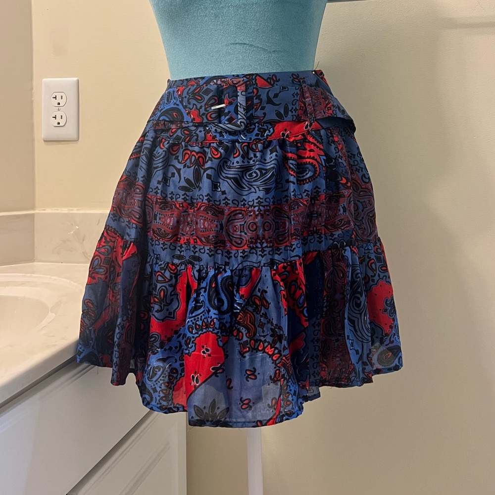 Boutique 100% cotton skirt red white blue paisley shirt with belt